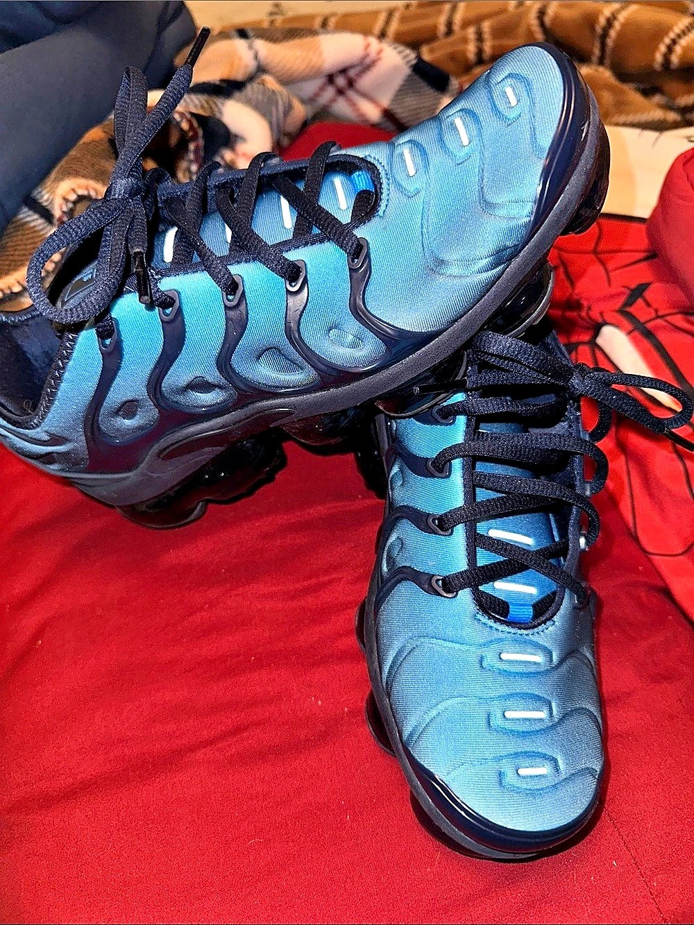 Nike vapor Max Plus Blue & Black Sneakers like New.